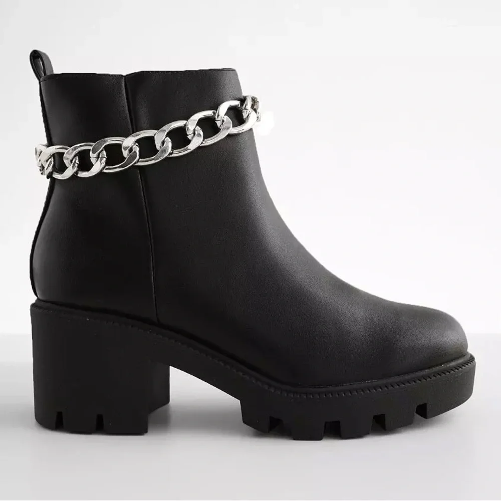 Dolce Vita Nelinda Chelsea Ankle Boot - Picture 2 of 10
